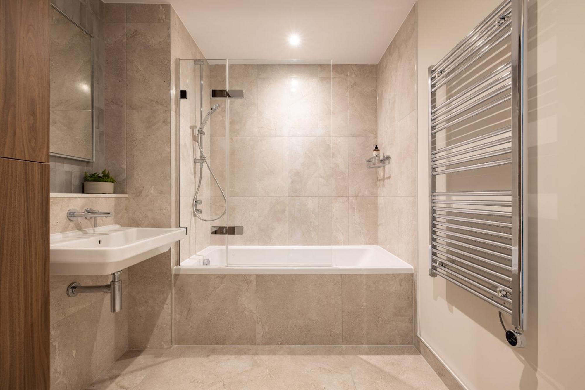 Charles Hope London Greenford Exterior photo